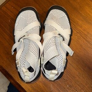 Chaco shoes-nwot